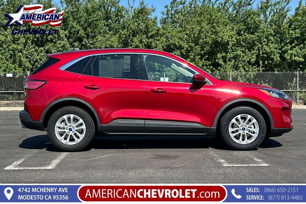 2020 Ford Escape SE