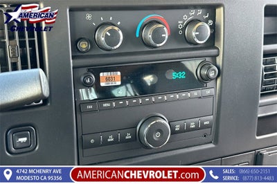 2025 Chevrolet Express Passenger 3500 1LT