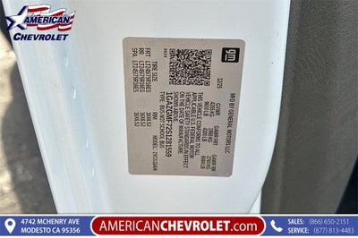 2025 Chevrolet Express Passenger 3500 1LT