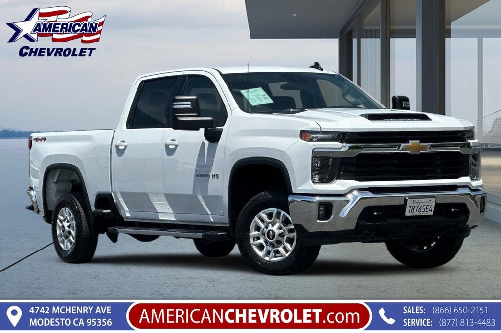 2025 Chevrolet Silverado HD LT 4WD Crew Cab Standard Box's photo