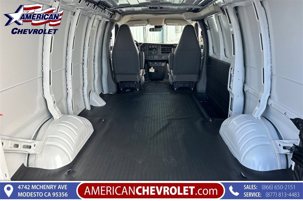 2025 Chevrolet Express Cargo 2500 WT