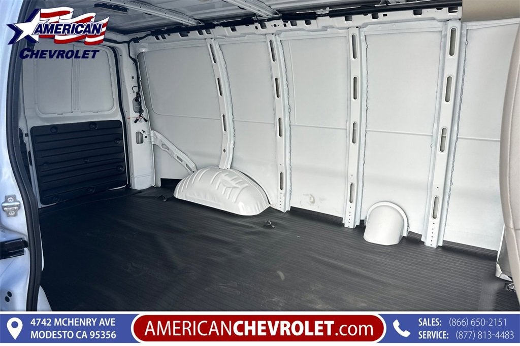 2025 Chevrolet Express Cargo 2500 WT