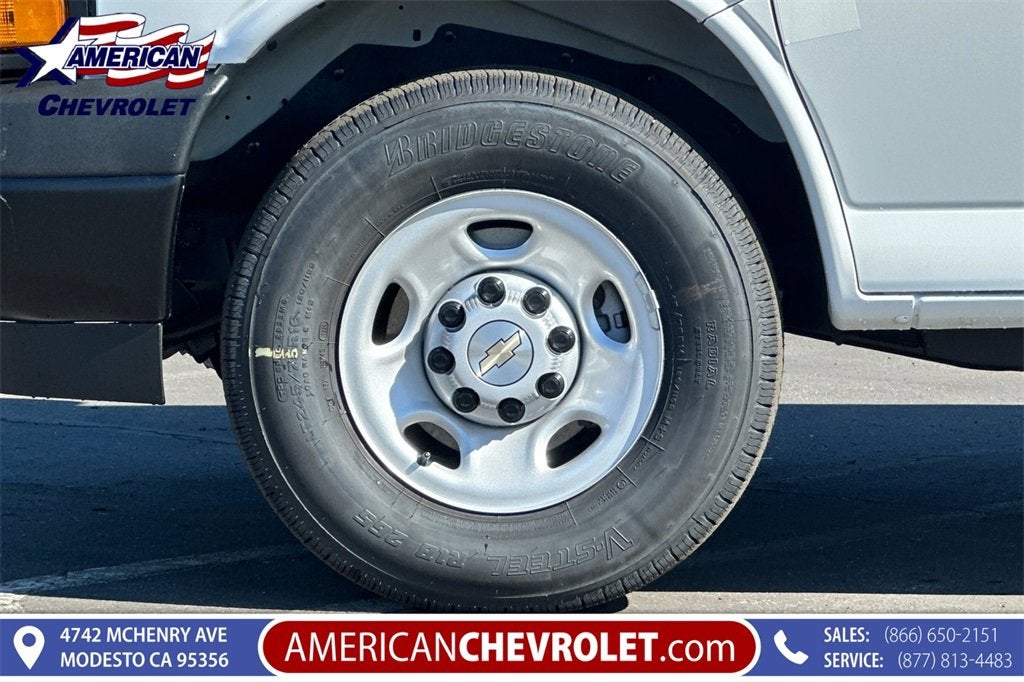 2025 Chevrolet Express Cargo 2500 WT