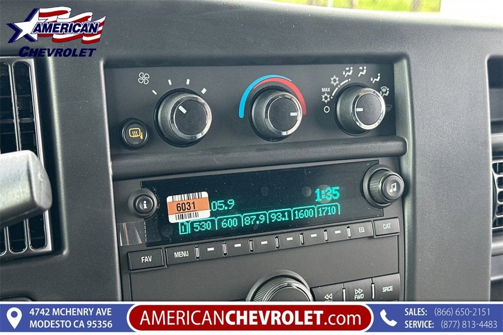 2025 Chevrolet Express Cargo 2500 WT