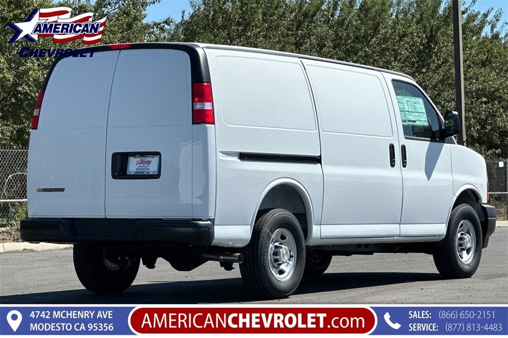 2025 Chevrolet Express Cargo 2500 WT