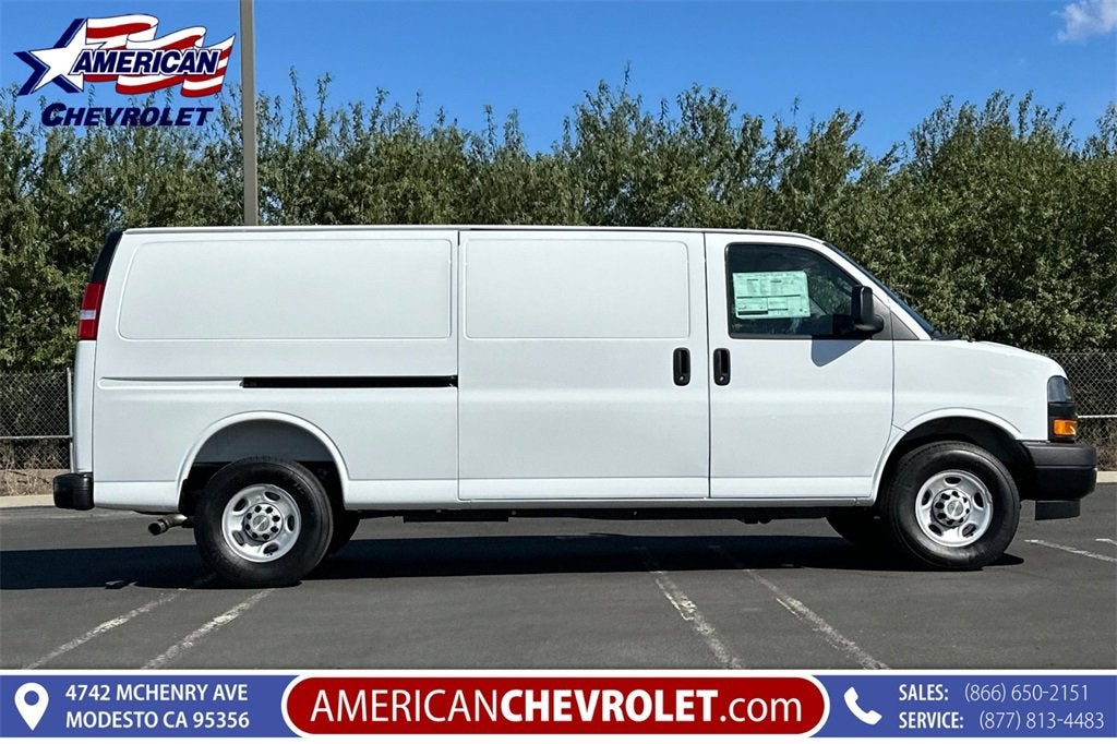 2025 Chevrolet Express Cargo 2500 WT