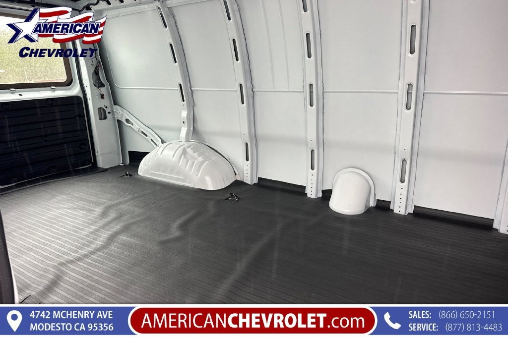 2026 Chevrolet Express Cargo WT