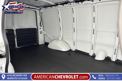 2025 Chevrolet Express Cargo 3500 WT