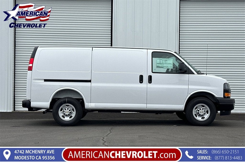 2025 Chevrolet Express Cargo 3500 WT