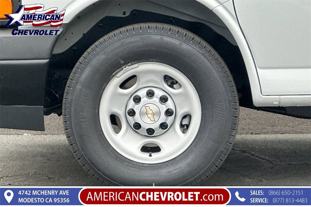 2025 Chevrolet Express Cargo 3500 WT