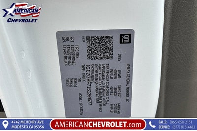 2025 Chevrolet Express Cargo 3500 WT