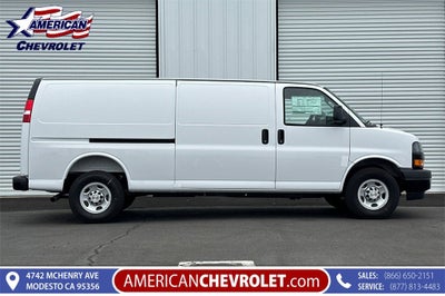 2025 Chevrolet Express Cargo 3500 WT