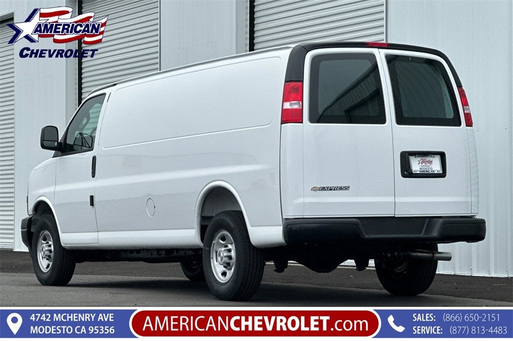 2025 Chevrolet Express Cargo 3500 WT