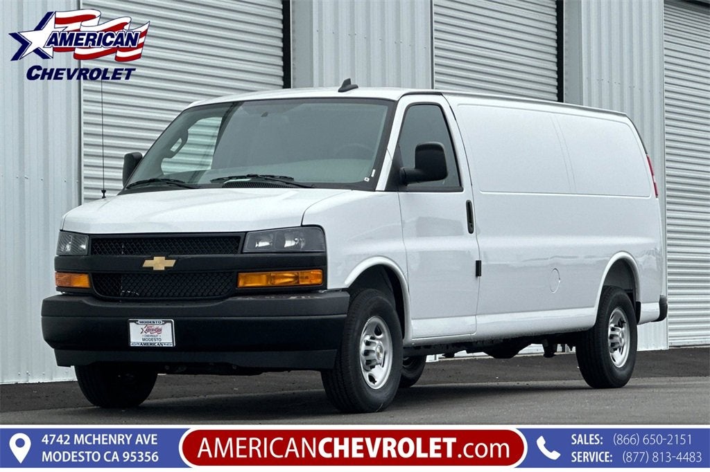 2025 Chevrolet Express Cargo 3500 WT