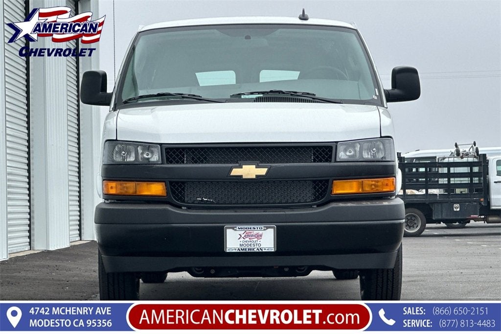 2025 Chevrolet Express Cargo 3500 WT