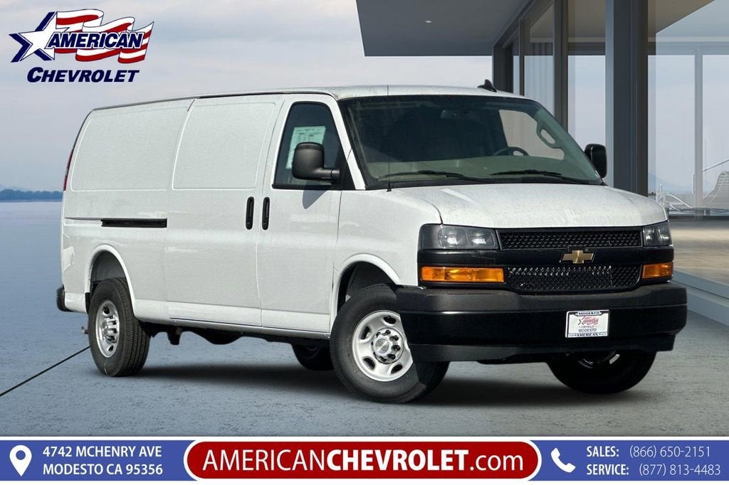 2025 Chevrolet Express Cargo WT