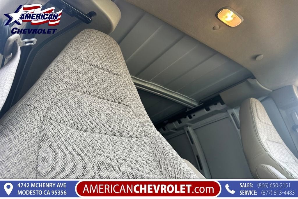 2025 Chevrolet Express Cargo WT