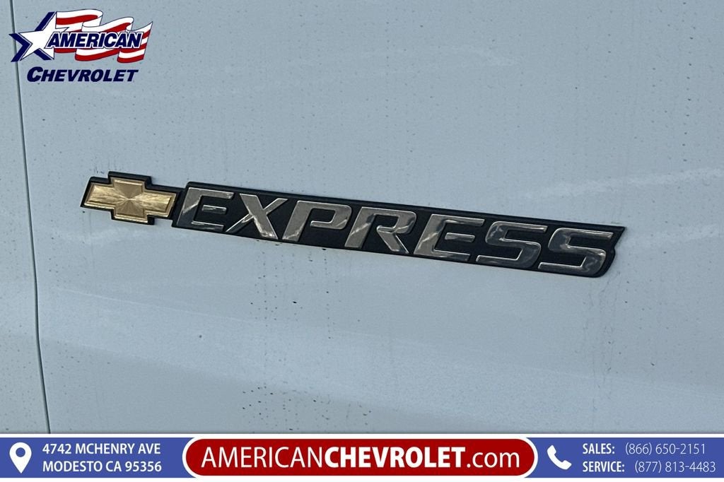 2025 Chevrolet Express Cargo WT