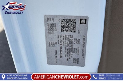 2025 Chevrolet Express Cargo WT