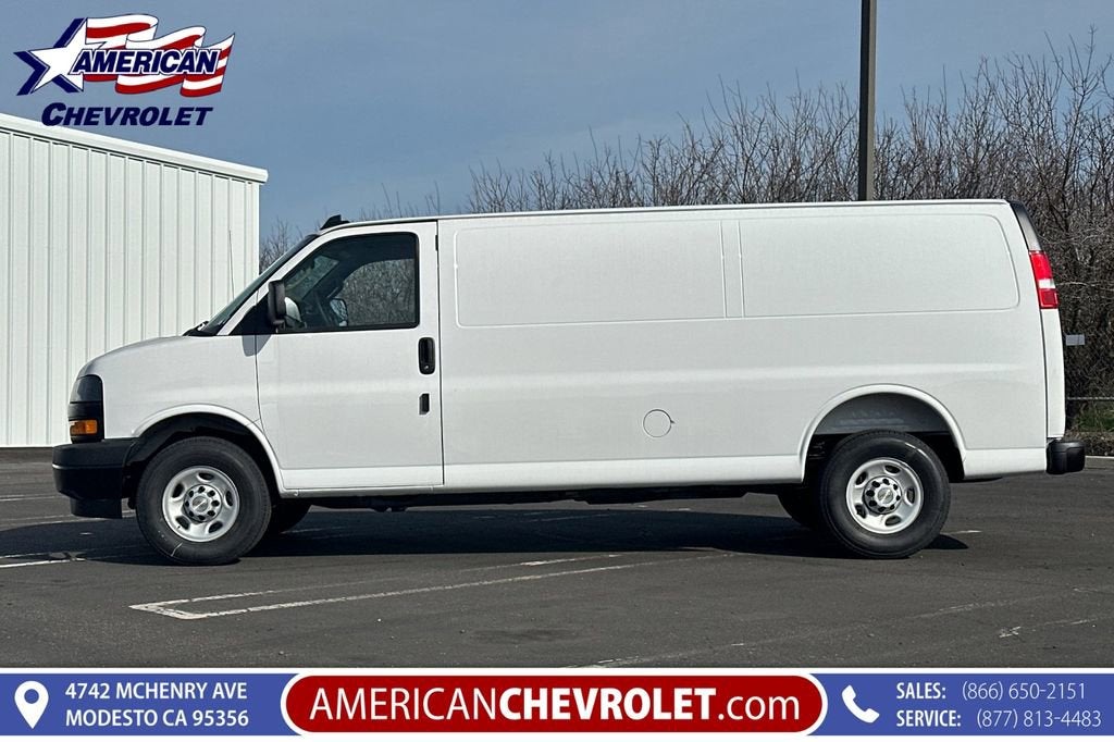 2025 Chevrolet Express Cargo WT