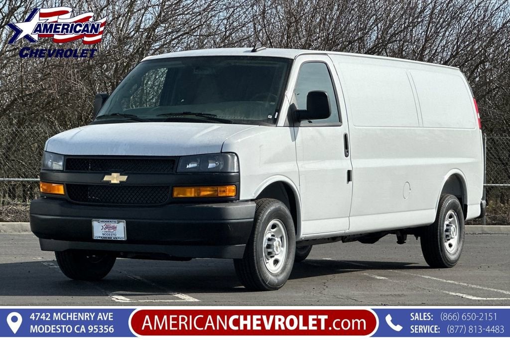 2025 Chevrolet Express Cargo WT