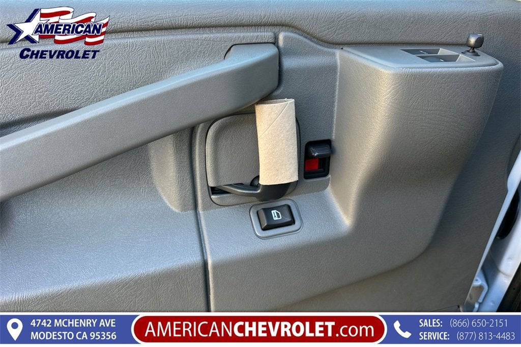 2025 Chevrolet Express Cargo 3500 WT