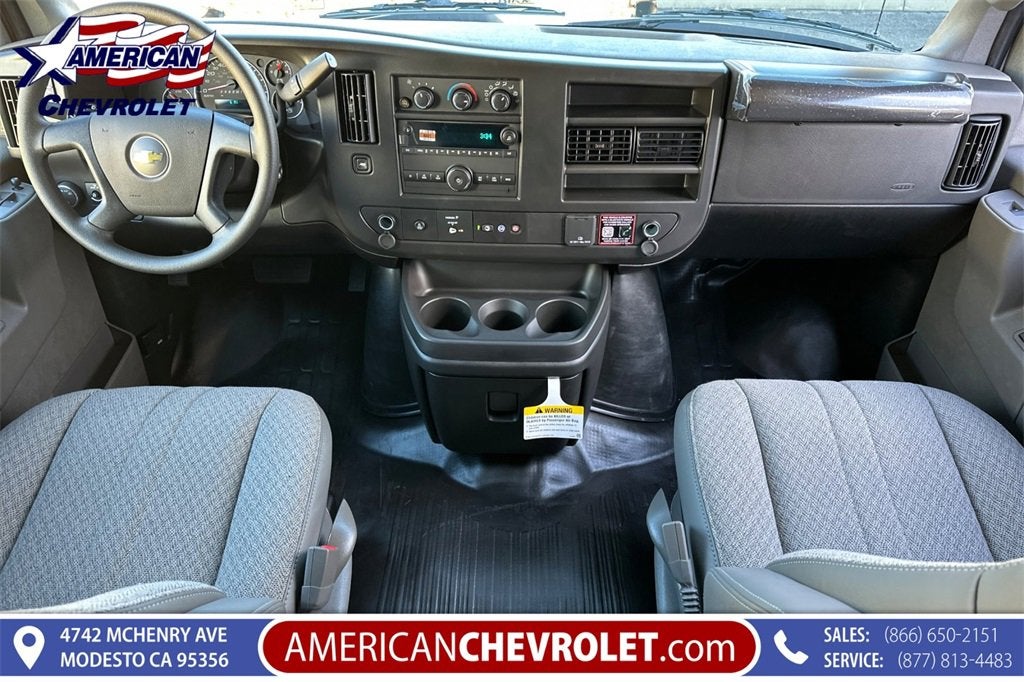 2025 Chevrolet Express Cargo 3500 WT