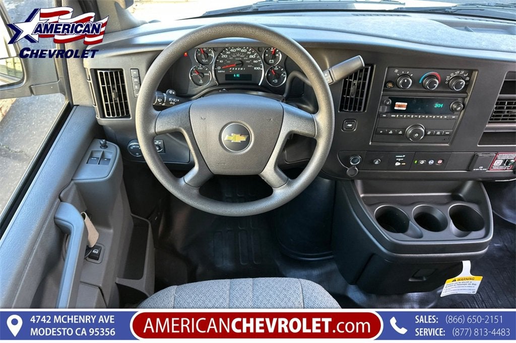 2025 Chevrolet Express Cargo 3500 WT