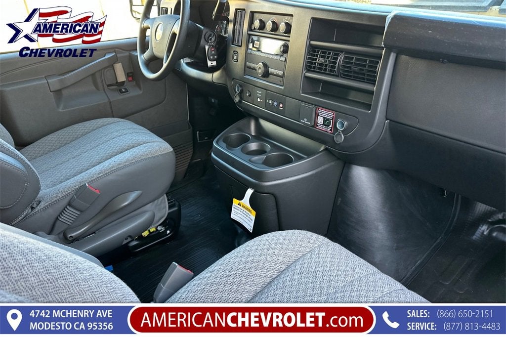 2025 Chevrolet Express Cargo 3500 WT