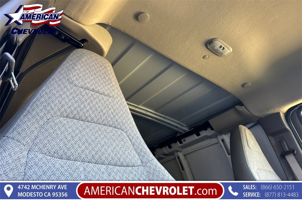 2025 Chevrolet Express Cargo 3500 WT