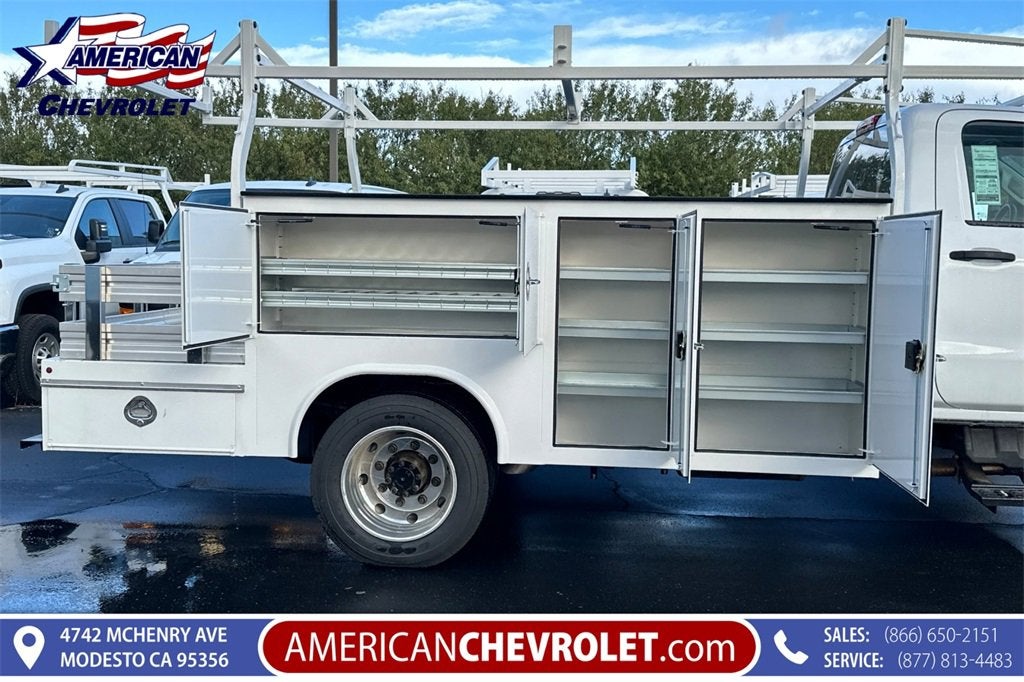 2023 Chevrolet Silverado 5500 HD Work Truck