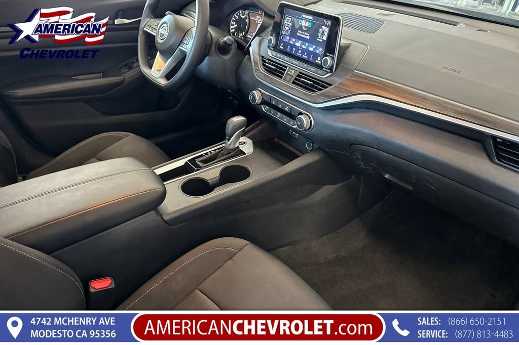 2025 Nissan Altima SV