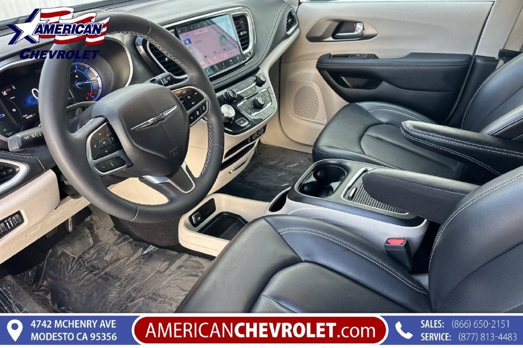 2023 Chrysler Pacifica Hybrid Touring L