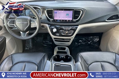 2023 Chrysler Pacifica Hybrid Touring L