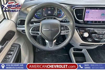 2023 Chrysler Pacifica Hybrid Touring L