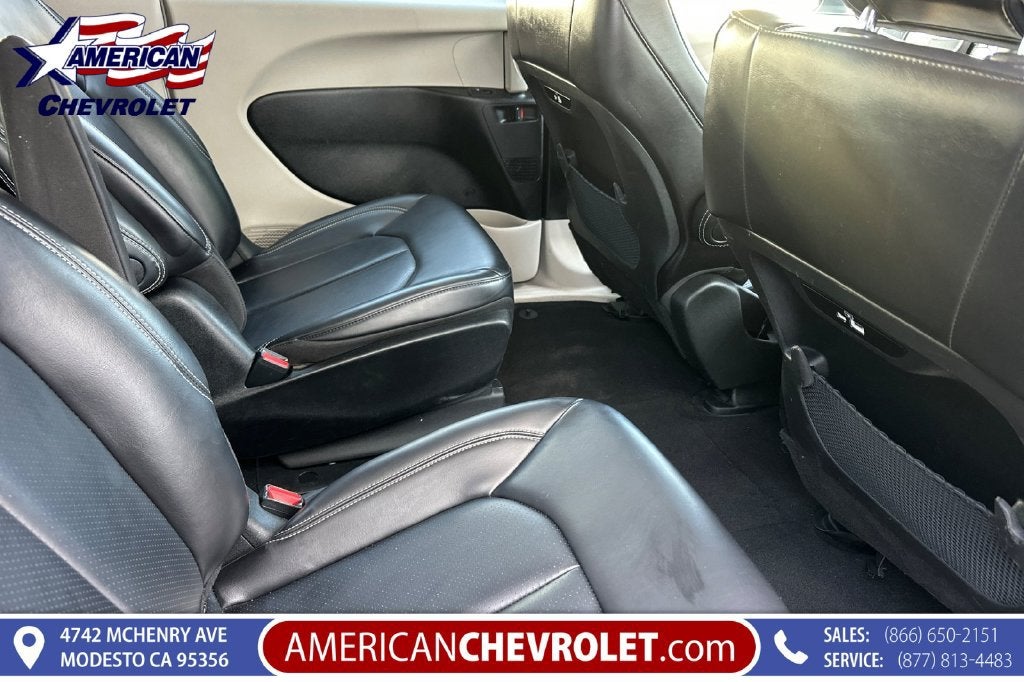 2023 Chrysler Pacifica Hybrid Touring L
