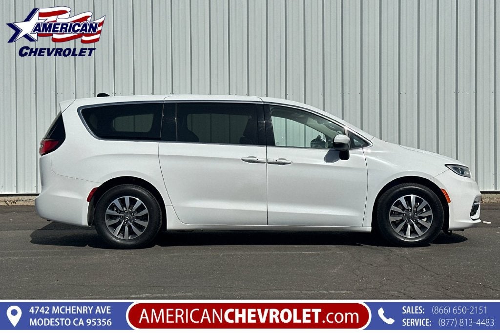 2023 Chrysler Pacifica Hybrid Touring L