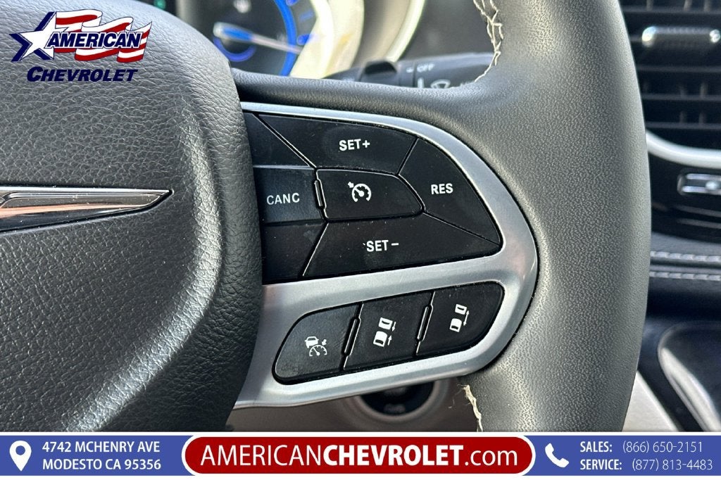 2023 Chrysler Pacifica Hybrid Touring L