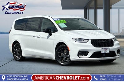 2024 Chrysler Pacifica Hybrid S Appearance Pkg