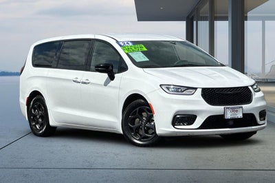 2024 Chrysler Pacifica Hybrid S Appearance Pkg