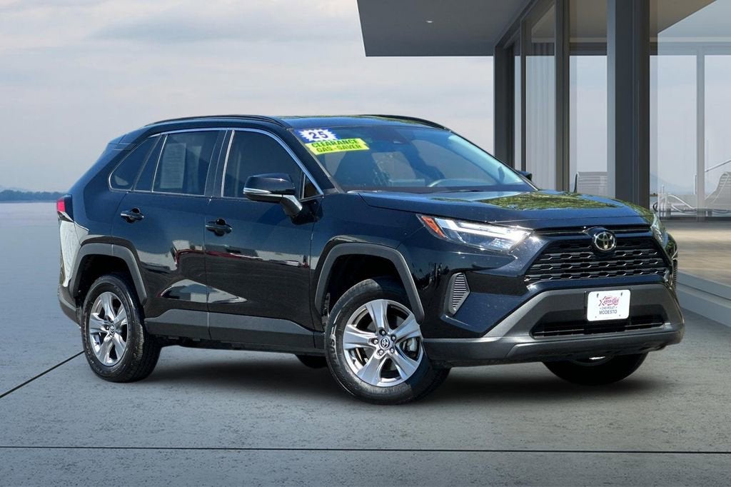 2025 Toyota RAV4 XLE