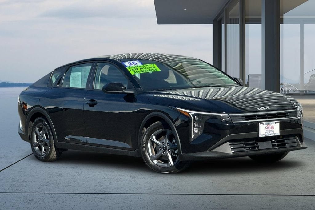 2026 Kia K4 LXS