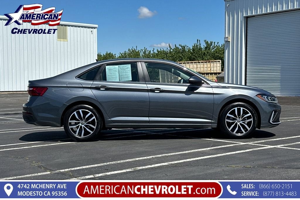 2025 Volkswagen Jetta SE