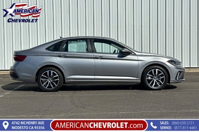 2025 Volkswagen Jetta SE