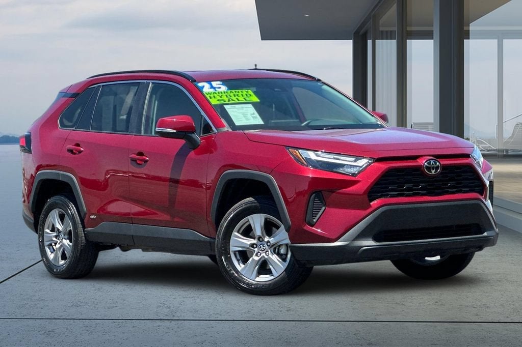 2025 Toyota RAV4 Hybrid XLE