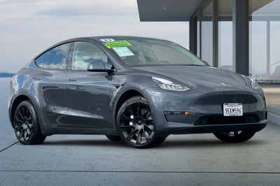 2023 Tesla Model Y Long Range