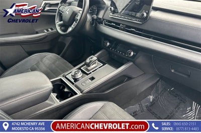 2024 Mitsubishi Outlander SE