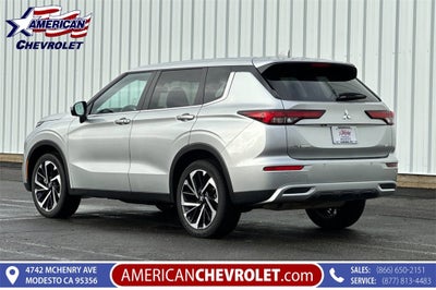 2024 Mitsubishi Outlander SE