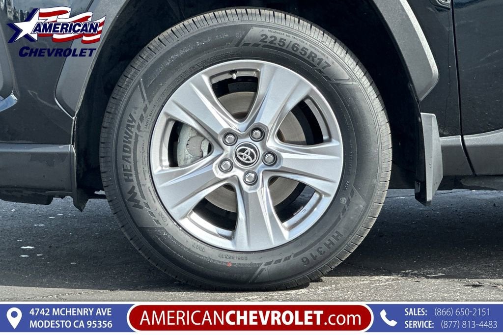 2025 Toyota RAV4 Hybrid LE