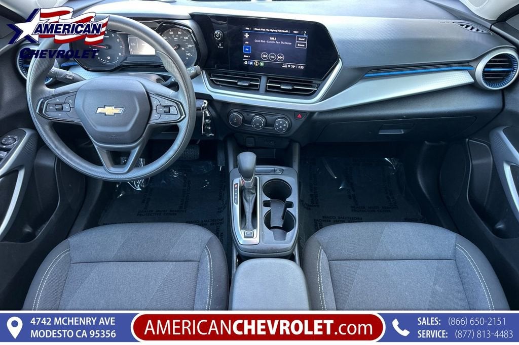 2025 Chevrolet Trax LS